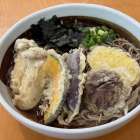 秋の新メニュー、「秋野菜天ぷら蕎麦」です！